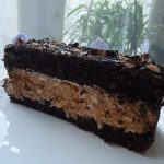 Снікерс з арахісом