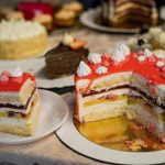 Торт "Манго-полуниця"