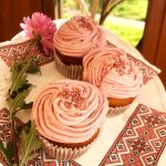 Капкейки з ягідним конфі