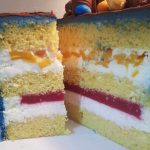 Торт персик-полуниця