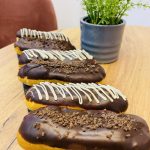 Еклери в асортименті